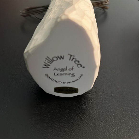 2 Willow Tree Angels of Learning. From 1999 - Picture 2 of 2